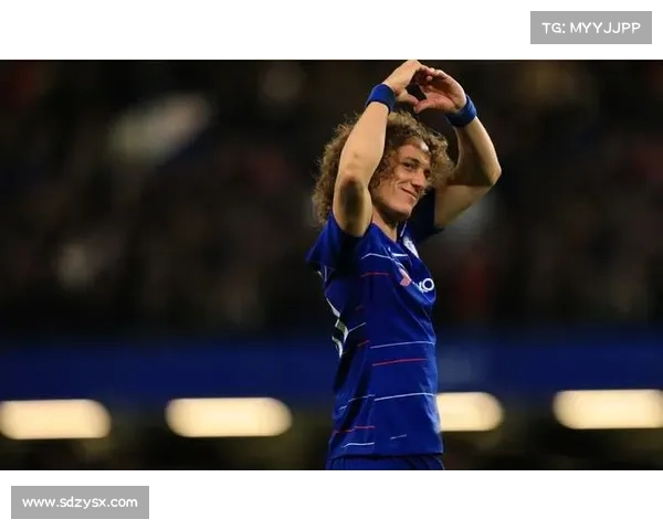 大卫路易斯：巧妙转型，中场后卫双重身份