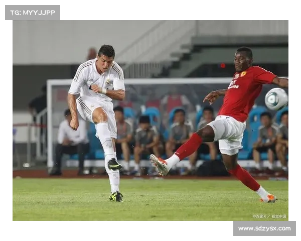 希季尔制定巧妙战术以精准防守应对C罗进攻威胁的策略思考